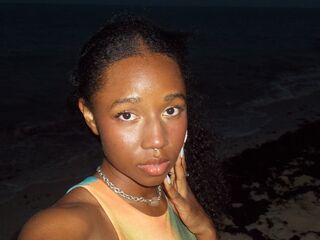 masturbating LilithAnnabell