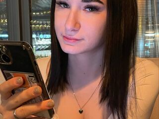 chat room live show LilyGrows