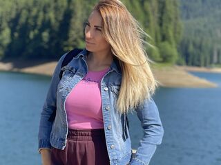 hot striptease webcam LovelyMaia