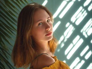 camgirl playing with sex toy LucettaHarder