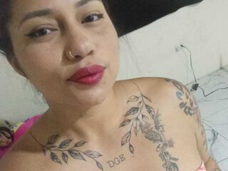 cam girl fingering LucianaAranda