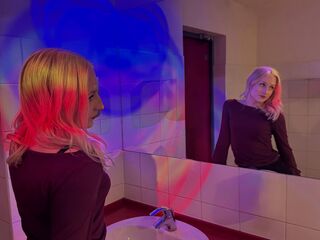 hot webcam picture LucilleWiste