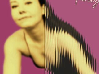 kinky webcam model LucyLevatto