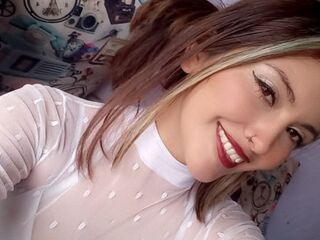 webcam striptease show LunaLars