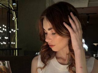 camgirl chatroom LuxeLina