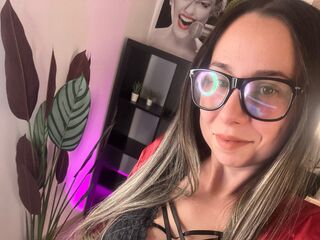 camslut fingering wet pussy LyannaAna