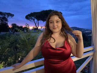 camgirl playing with vibrator MaddieRosse