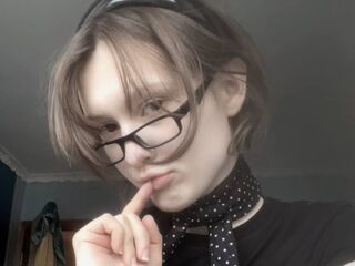 beautiful webcamgirl MalvinaGreif