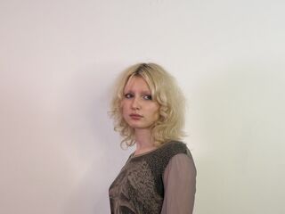 hot cam girl masturbating with sextoy MandyZillman