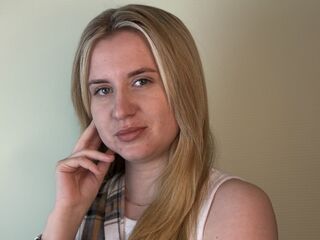 adult webcam chatroom MargueriteKraham