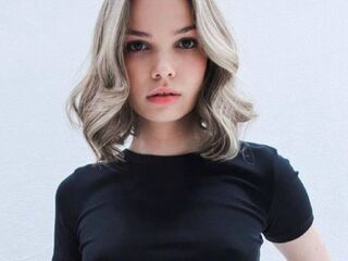 fingering camslut MarielMessina