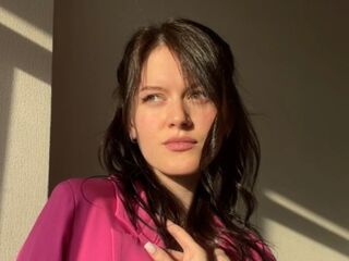 webcamgirl video chat MaudGuerrido