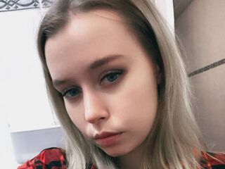 naked girl with cam masturbating MelissaKnott