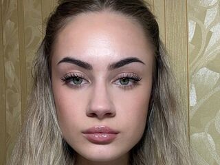 chat room webcam photo MellieSchultze