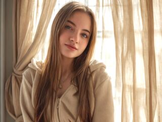 camgirl masturbating with vibrator MerciaEells