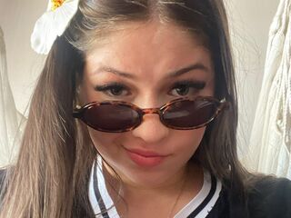 flirt chat room MiaCelezte