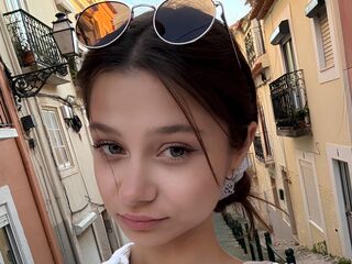 masturbating camgirl MiaRoyz