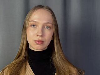 shaved pussy webcam MichelFeser