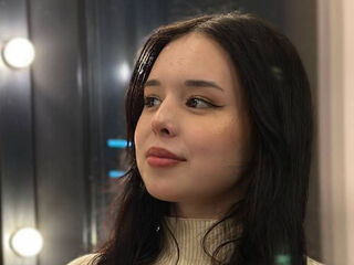 naked girl with cam masturbating MikiPellon