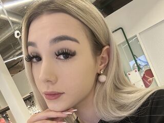 camgirl chat room MollieClasby