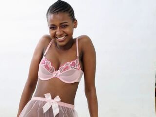 naked cam girl masturbating with dildo NaomiBrookes