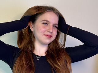 closeup web cam NilaBudy