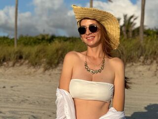 camgirl playing with vibrator NinelMia