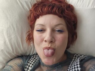 nude webcam girl PoppyKryze