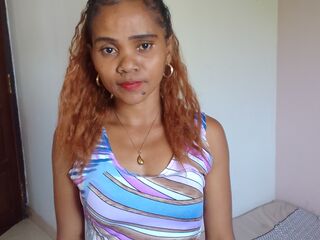 beautiful webcamgirl RandriaLucia