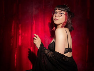 camgirl showing pussy RaveenFox
