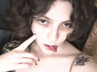 hot cam girl fingering shaved pussy ReaganFroid