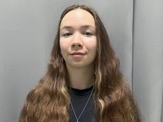 camgirl playing with dildo ReneeMartin