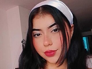 topless webcam girl SalomeKio