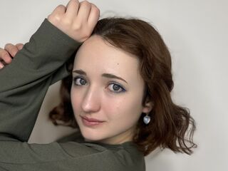 naked girl with live cam masturbating SaundraTowler