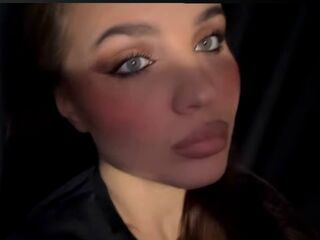 closeup cam SeemaRedhouse