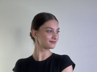 free live chart room SharikaWigington