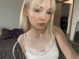 masturbating girl SigneQuiroz