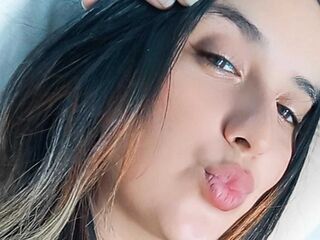 cam girl playing with dildo SophiaCastelly