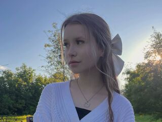 beautiful girl cam SophieBannington