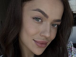 naked webcamgirl photo SophieLun