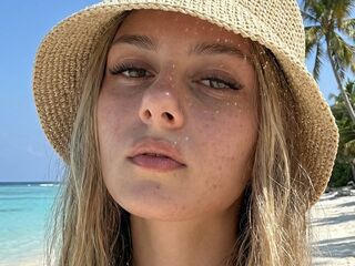 shaved pussy webcam StefaniBrowyn