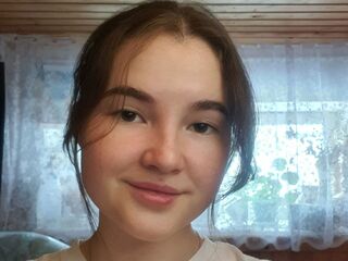 camgirl playing with sextoy SunnivaBirmingha