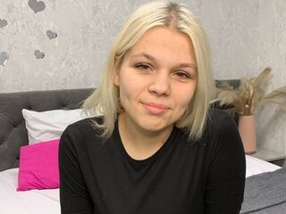 masturbating girl SweetLilly