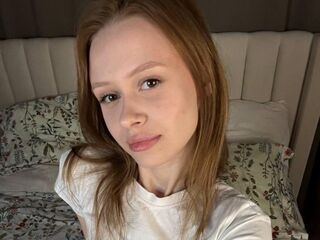 naked cam girl gallery TaraGnagey