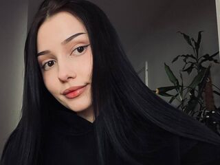 camslut topless TeneshaLaton