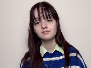 camwhore masturbating with dildo TheaAnjara