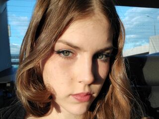 camgirl masturbating with sextoy TheaBurks