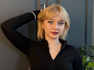 girl chat UdelaGoodhart