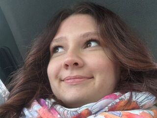 camgirl fingering pussy VellaPeaks