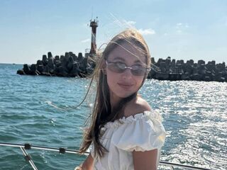 webcam striptease YaekoBrowers